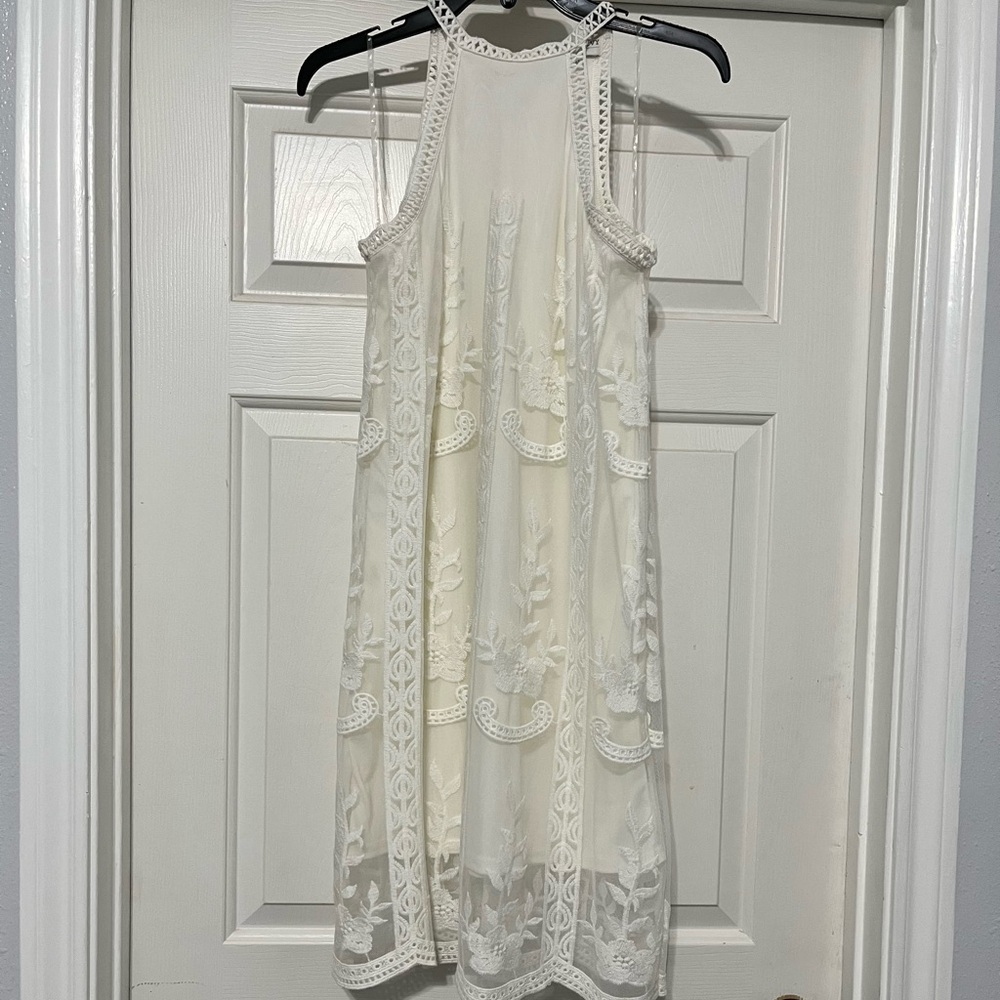Francesca’s White Lace Engagement Dress